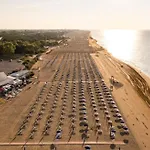 In Seafront With Terrace Апартаменты Бибионе
